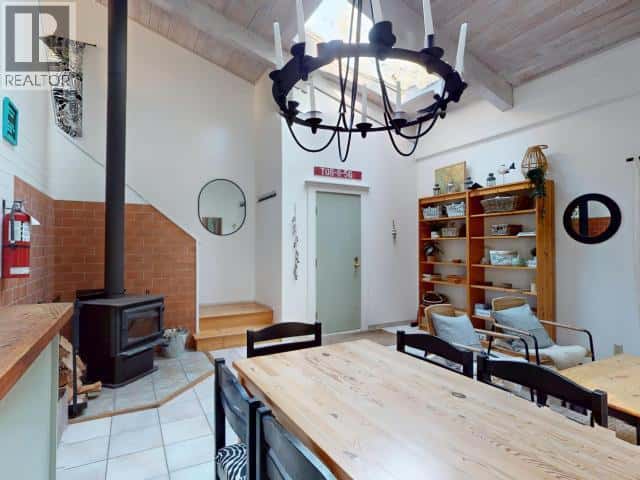 2742 VANCOUVER BLVD — Savary Island, British Columbia - Photo 5 of 37