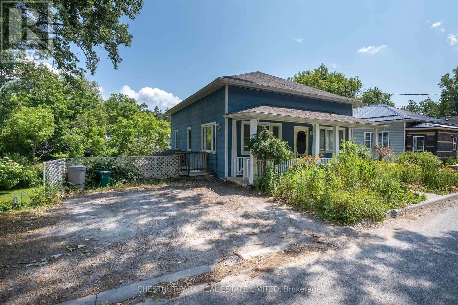 9 EAST MARY STREET — Prince Edward County (Picton), Ontario - Photo 3 of 49