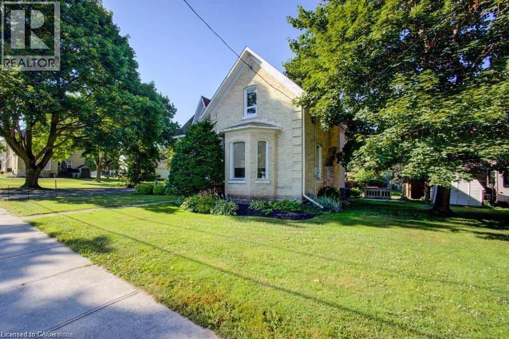 34 QUEEN Street W — Brussels, Ontario - Photo 3 of 39