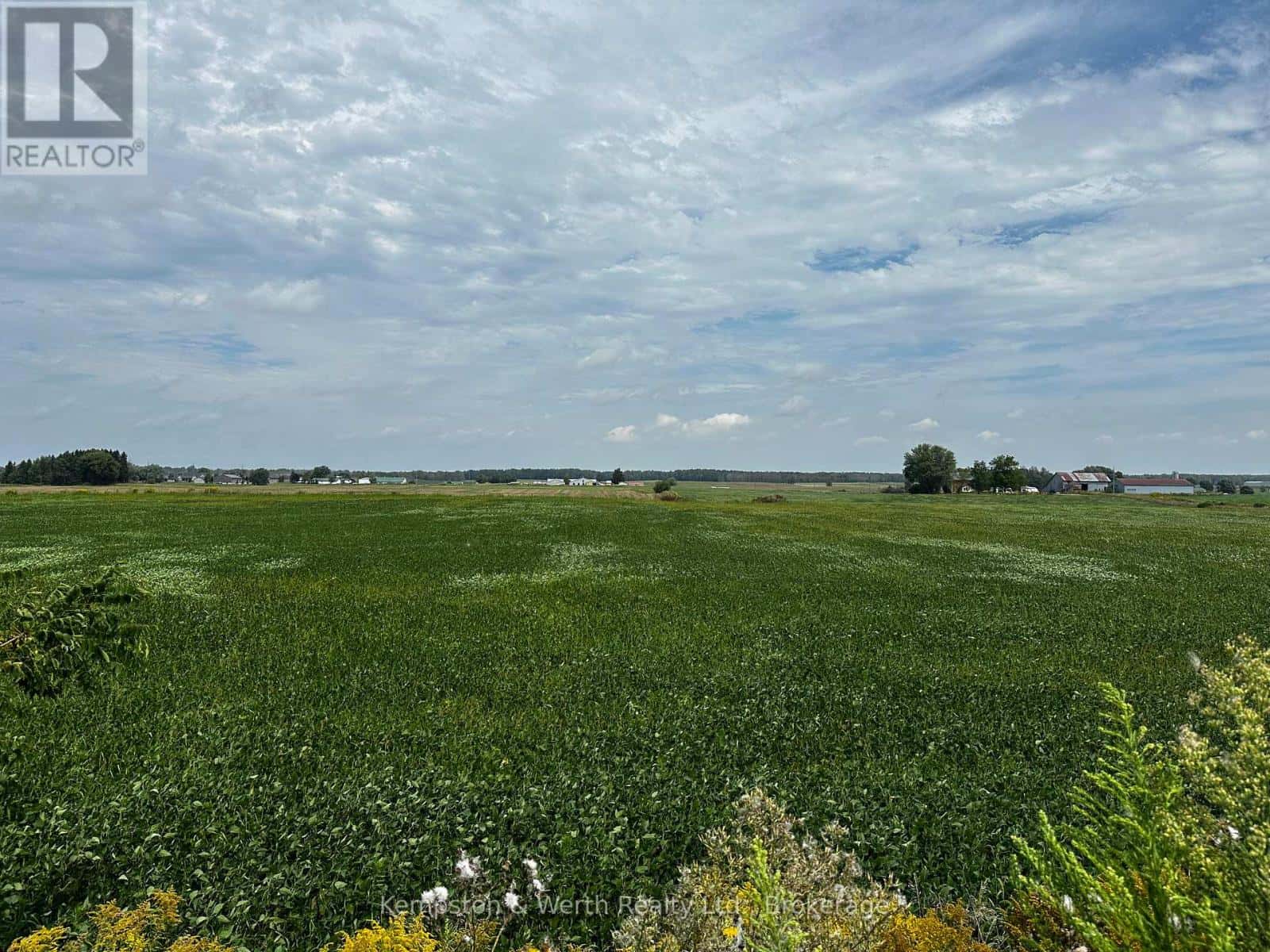 1052 Walton Avenue North