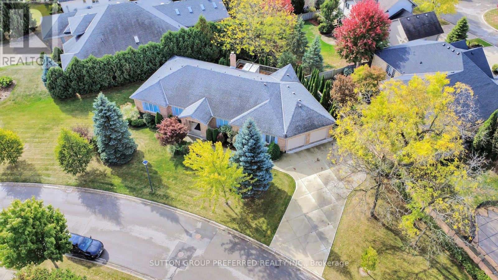 1 Highland Woods Court