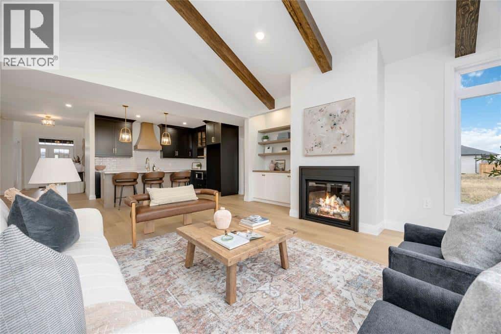 3527 PAUL CRESCENT — Plympton-Wyoming, Ontario - Photo 5 of 41