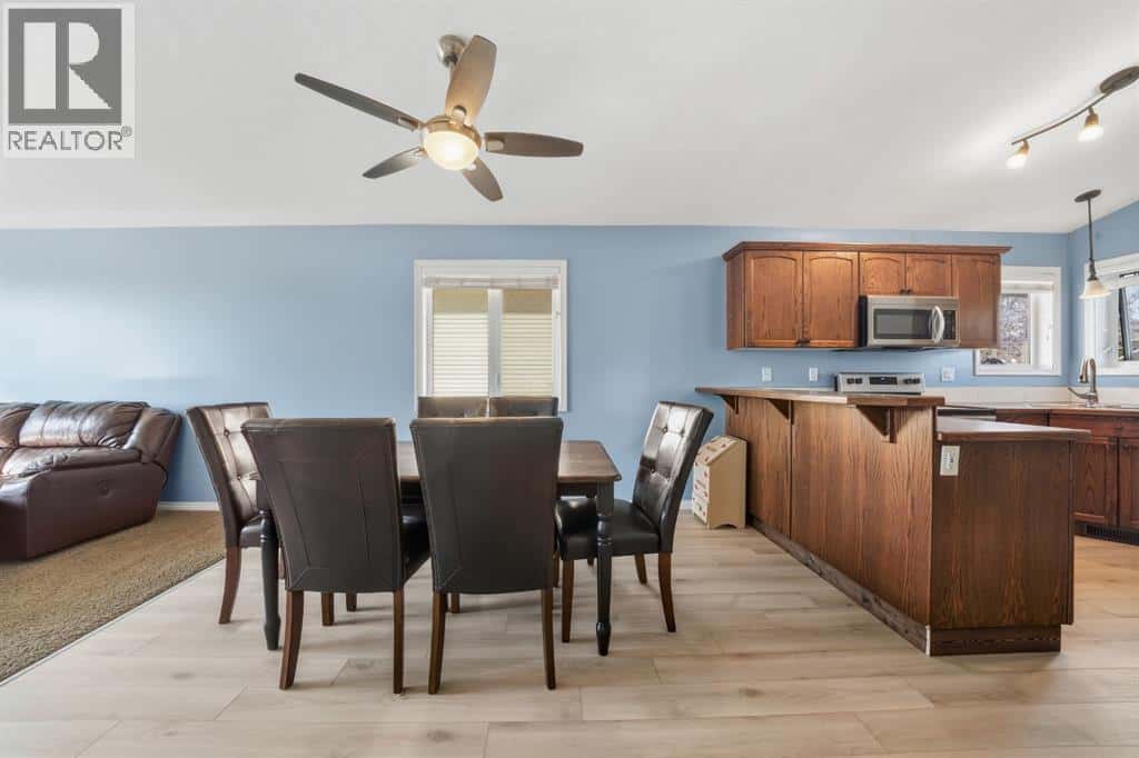 132 Heartland Crescent — Penhold, Alberta - Photo 5 of 29