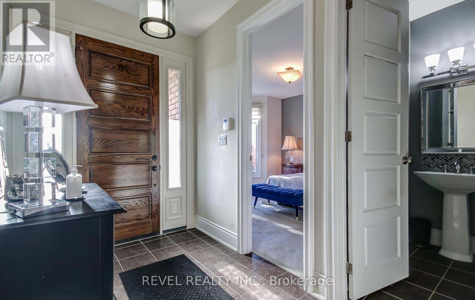 126 ABERFOYLE MILL CRESCENT — Puslinch (Aberfoyle), Ontario - Photo 4 of 34