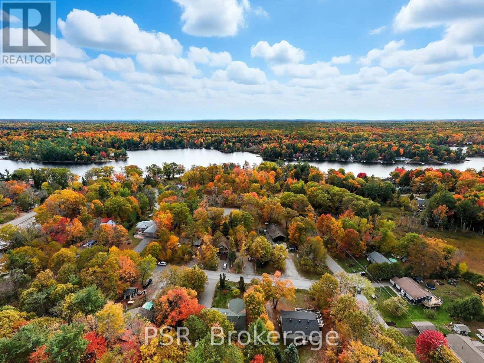 1016 VICTORIA STREET — Muskoka Lakes (Medora), Ontario - Photo 3 of 40