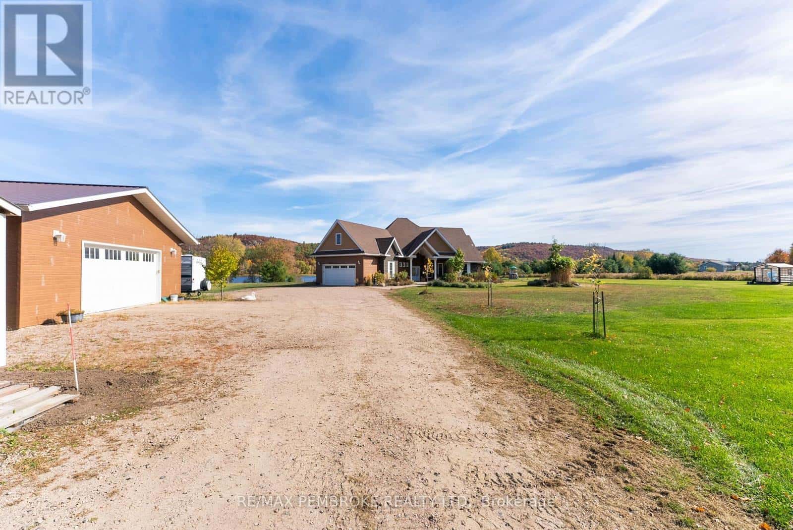 43 GREEN GATE LANE — North Algona Wilberforce, Ontario - Photo 2 of 50