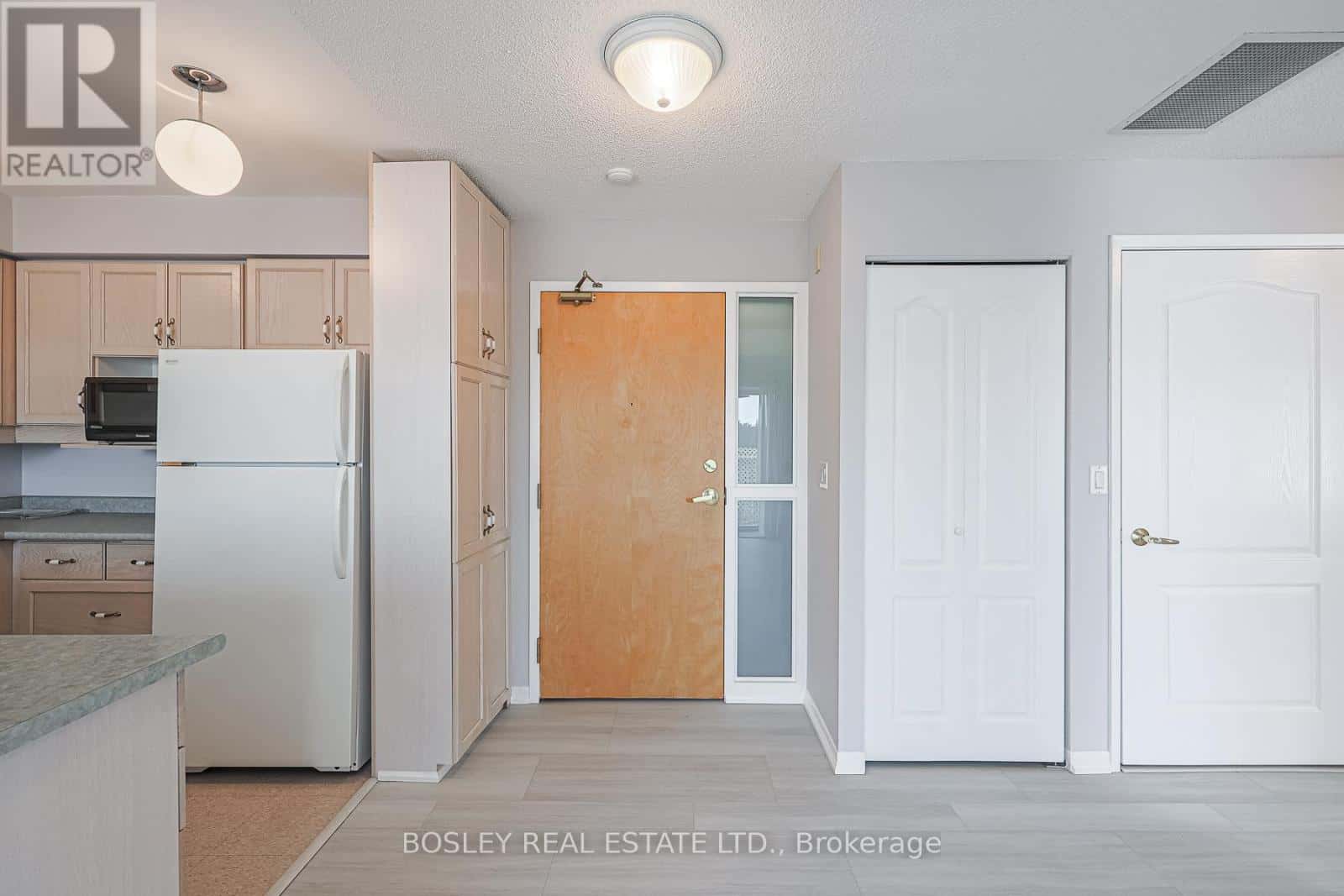 306 - 1387 BAYVIEW AVENUE — Toronto (Leaside), Ontario - Photo 5 of 31