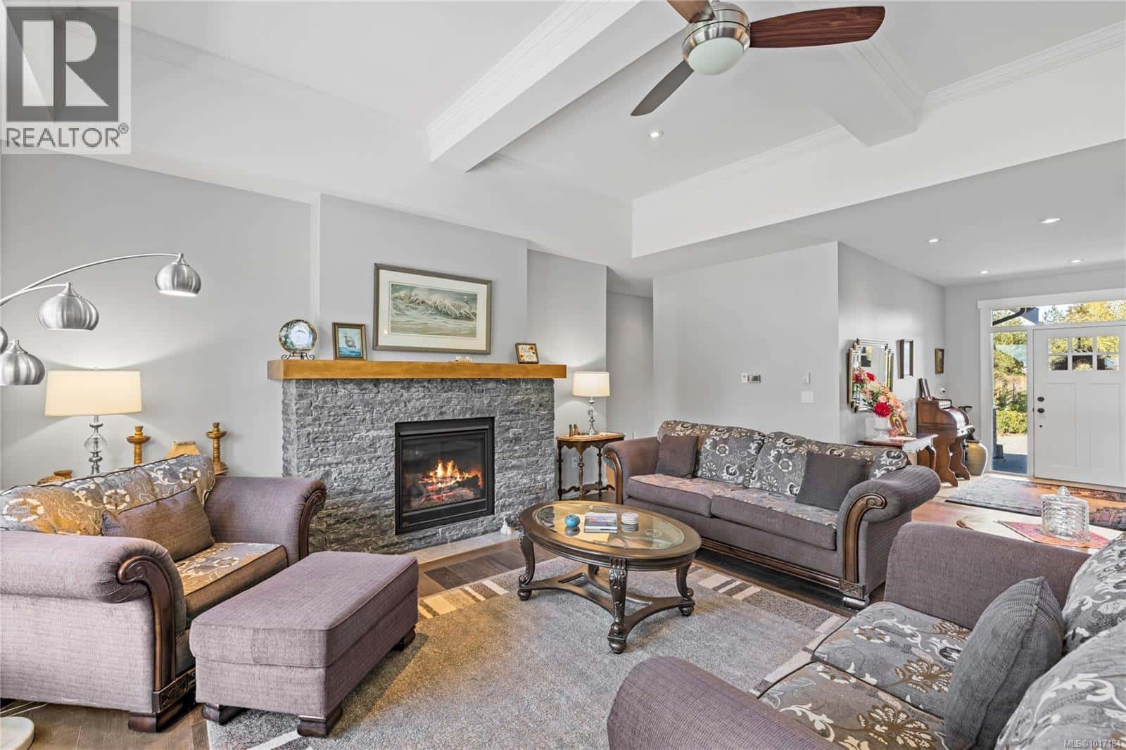 939 Virginia Rd — Coombs, British Columbia - Photo 4 of 80