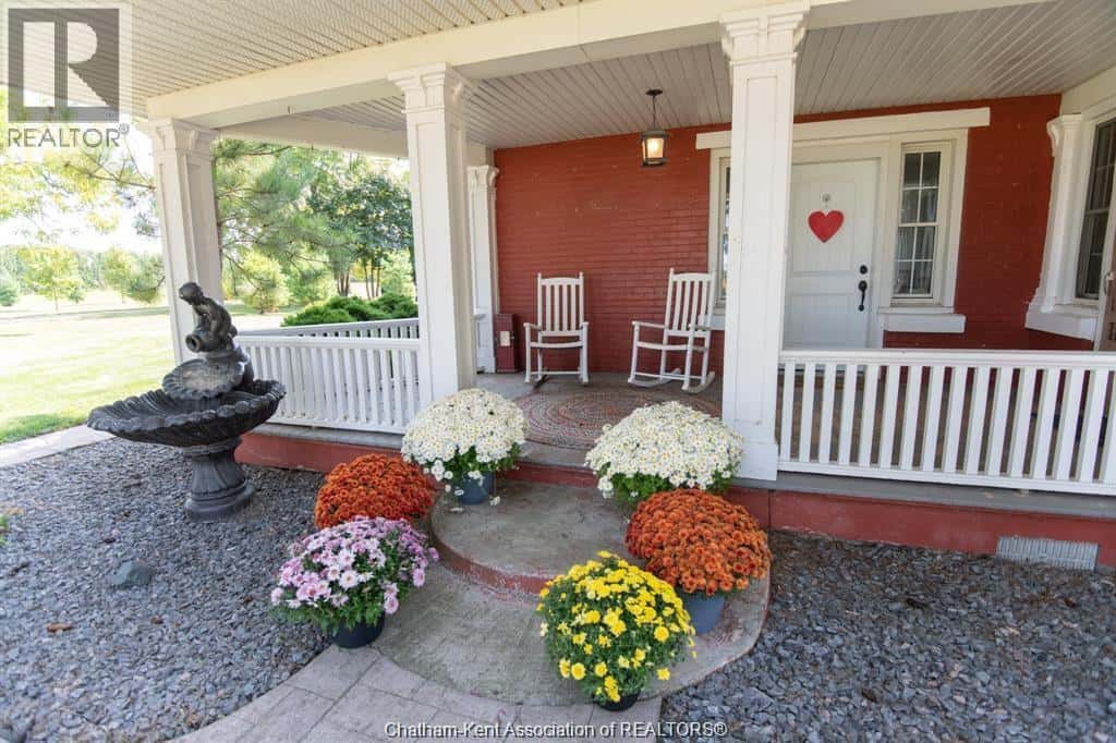 13590 LONGWOODS ROAD — Thamesville, Ontario - Photo 5 of 49