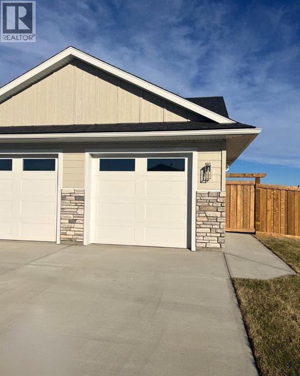 B, 93 Sunset Drive — Spirit River, Alberta - Main photo