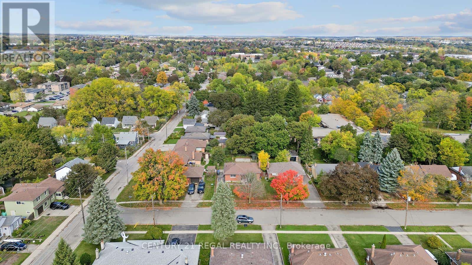 21 LOUISA DRIVE — Guelph (St. George's), Ontario - Photo 3 of 50