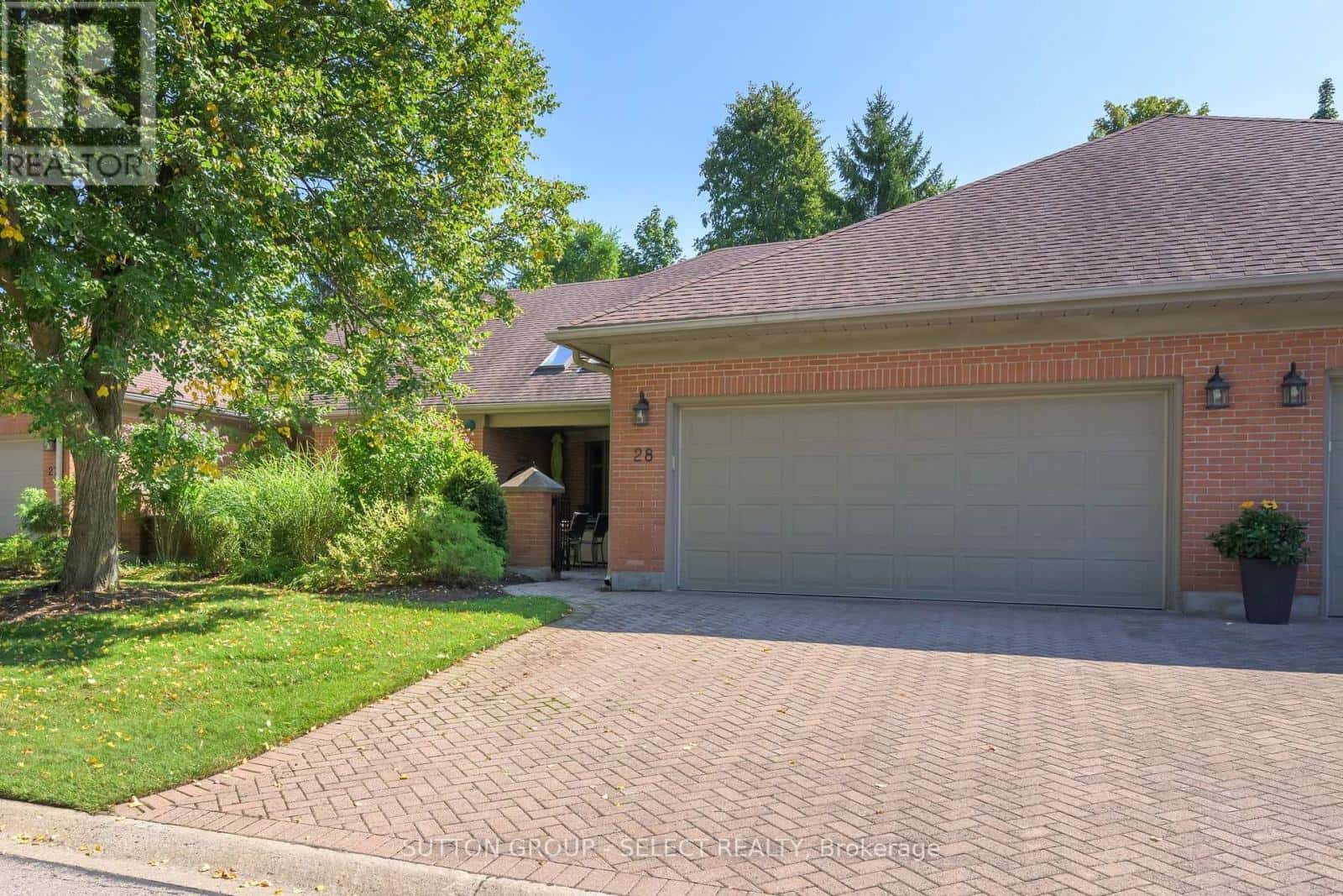 40 QUINELLA DRIVE — London South (South C), Ontario - Photo 2 of 36