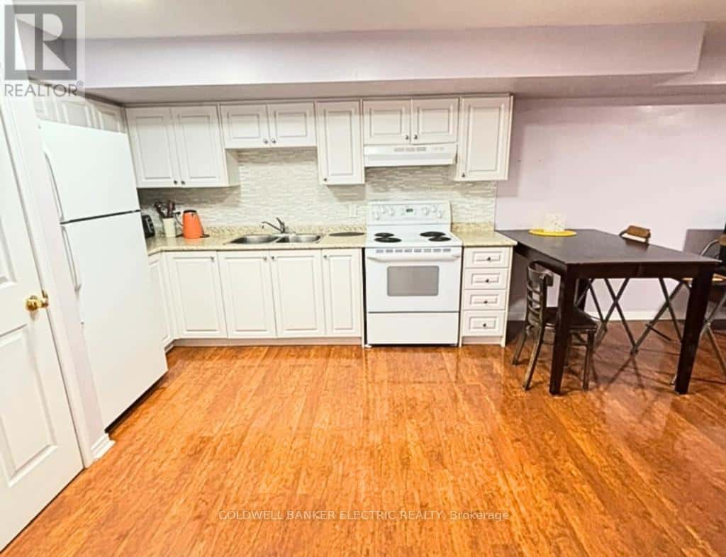 BSMT - 1215 SIMCOE STREET S — Oshawa (Farewell), Ontario - Photo 5 of 17