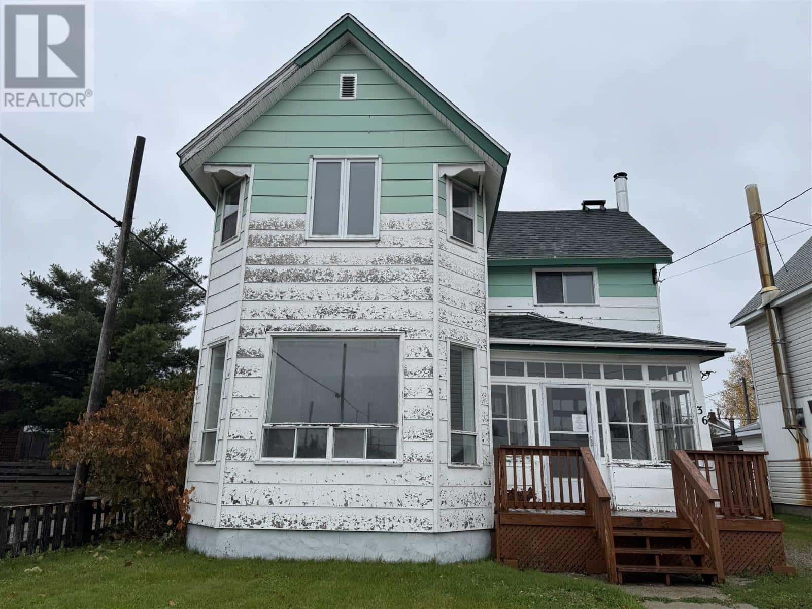 36 Lansdowne ST N — Chapleau, Ontario - Photo 2 of 27