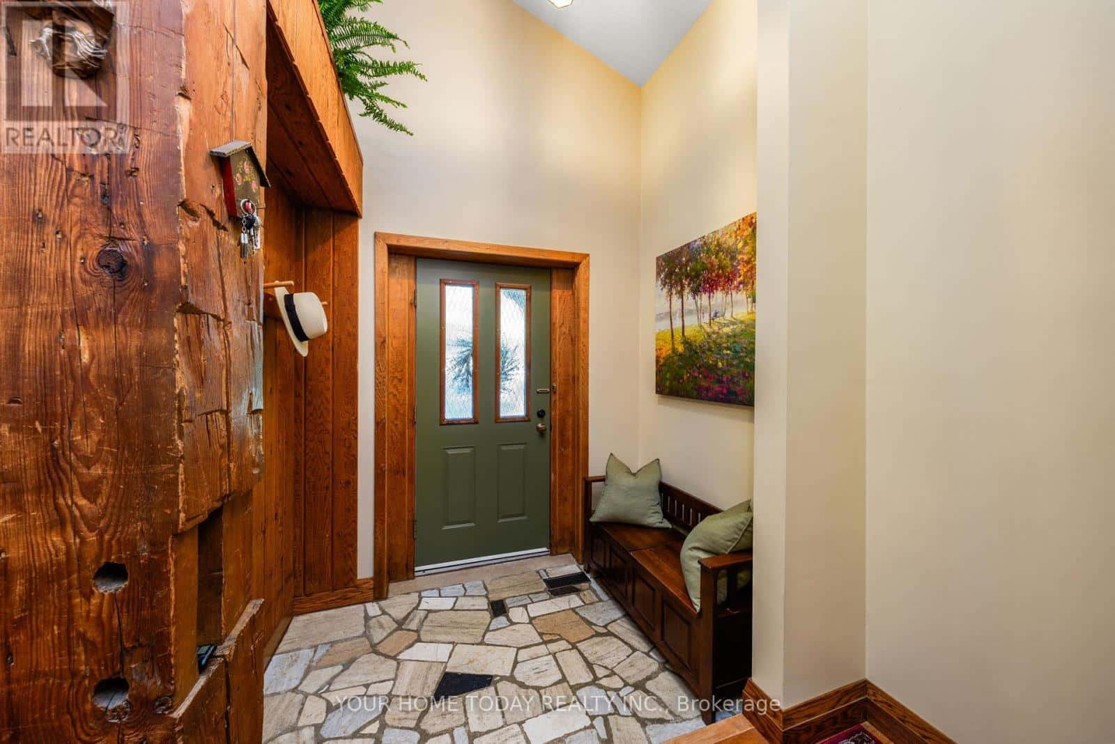 8519 GUELPH LINE — Milton (Campbellville), Ontario - Photo 5 of 50