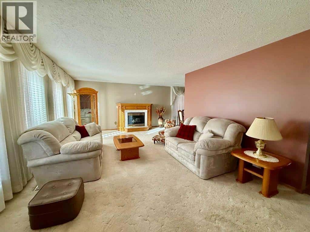 4332 55 Avenue — Provost, Alberta - Photo 2 of 26