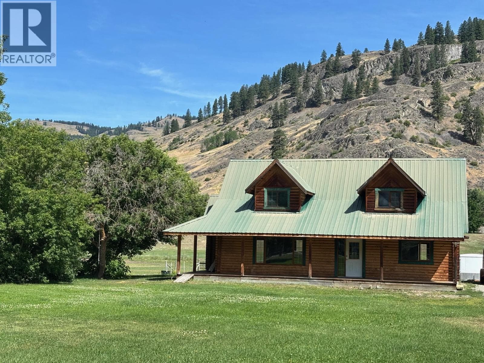 937 Thirteenth Avenue — Midway, British Columbia - Main photo