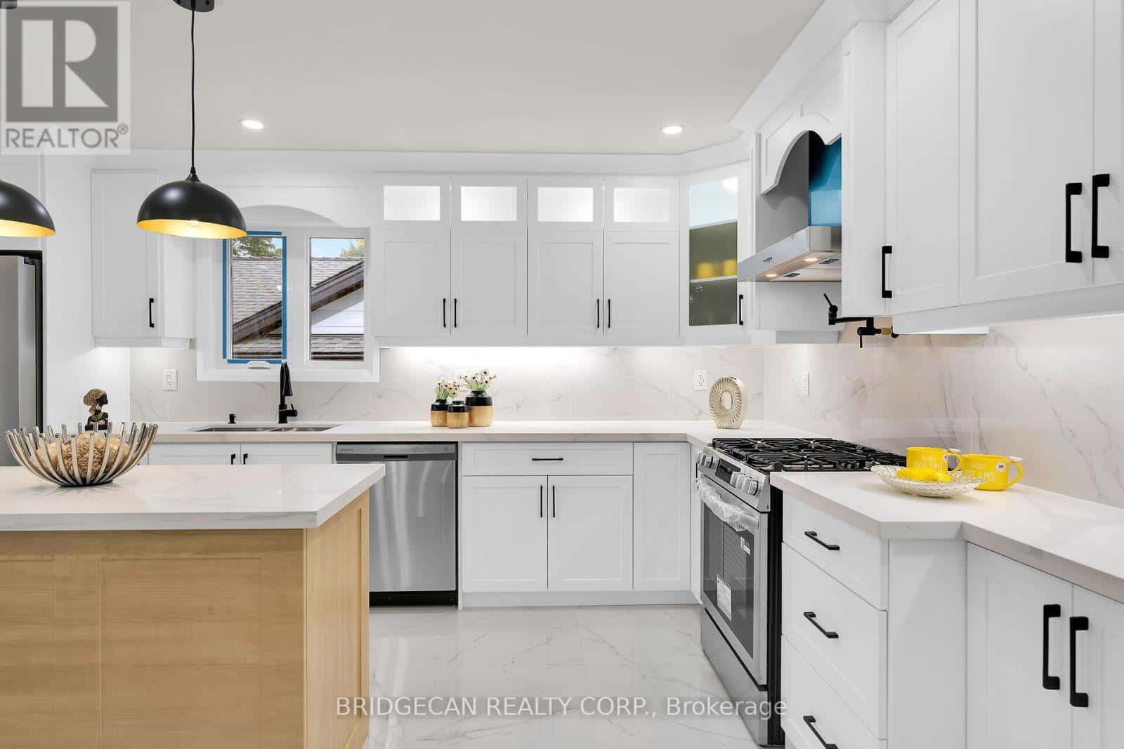 121 APPLEFORD ROAD — Hamilton (Fessenden), Ontario - Photo 5 of 40