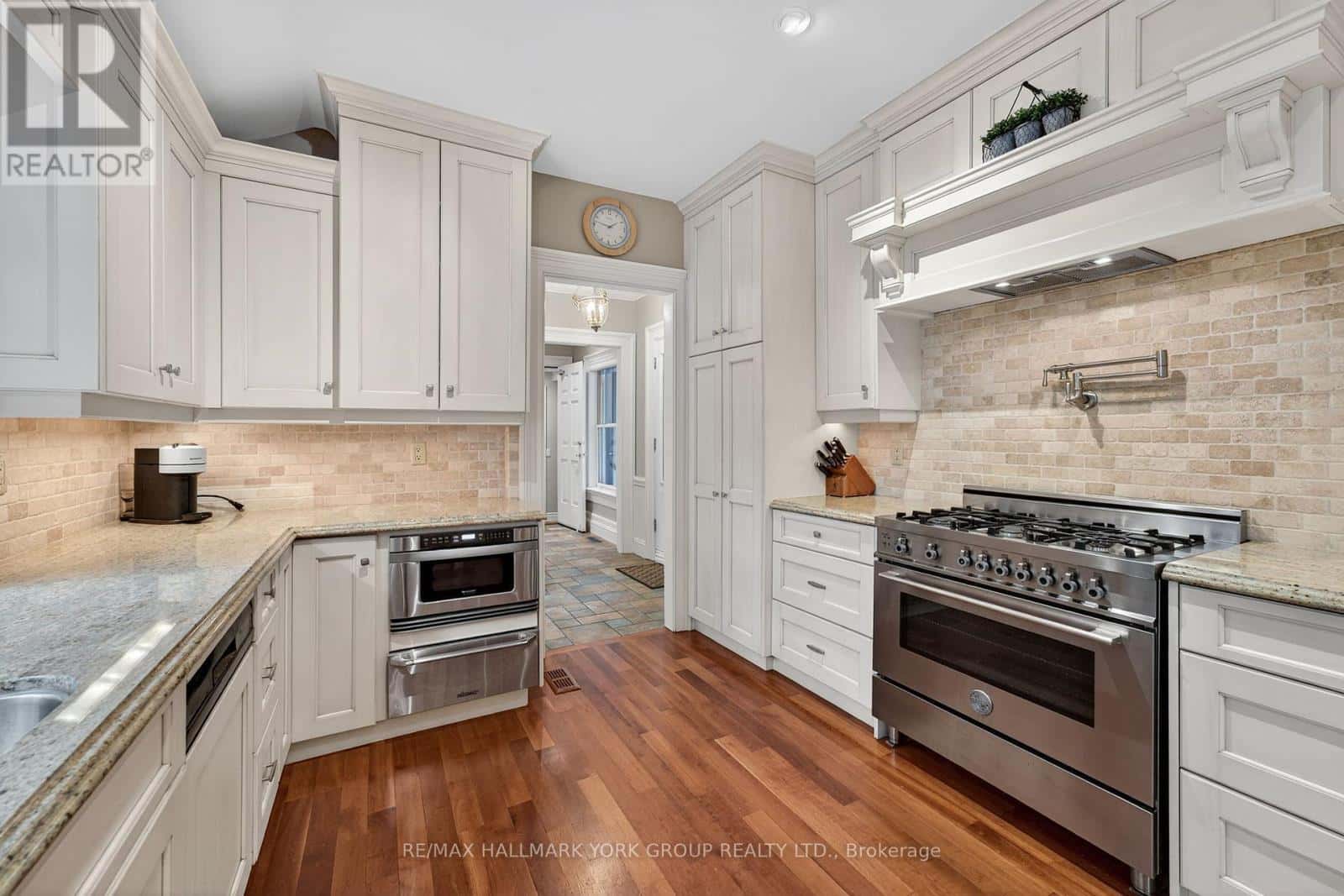 553 ST JOHN'S SIDE ROAD — Aurora (Hills of St Andrew), Ontario - Photo 5 of 40