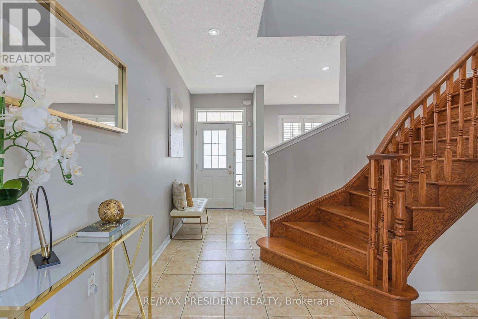 151 HERDWICK STREET — Brampton (Gore Industrial North), Ontario - Photo 4 of 35