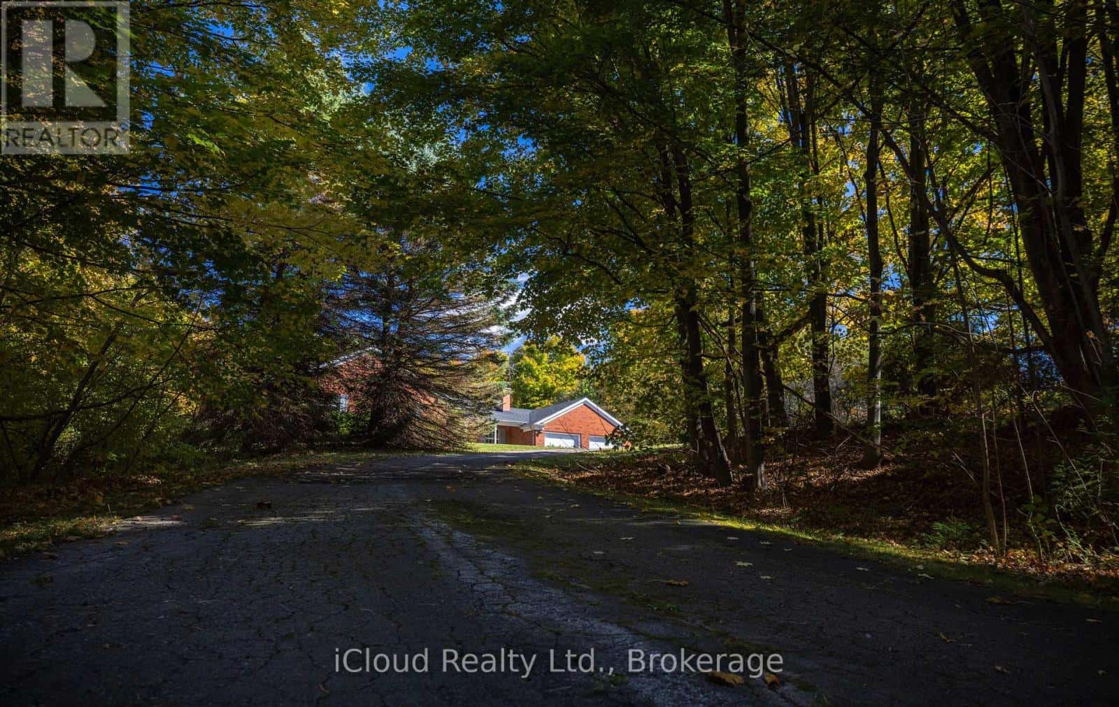 179 MAIN STREET S — Milton (Campbellville), Ontario - Photo 2 of 37