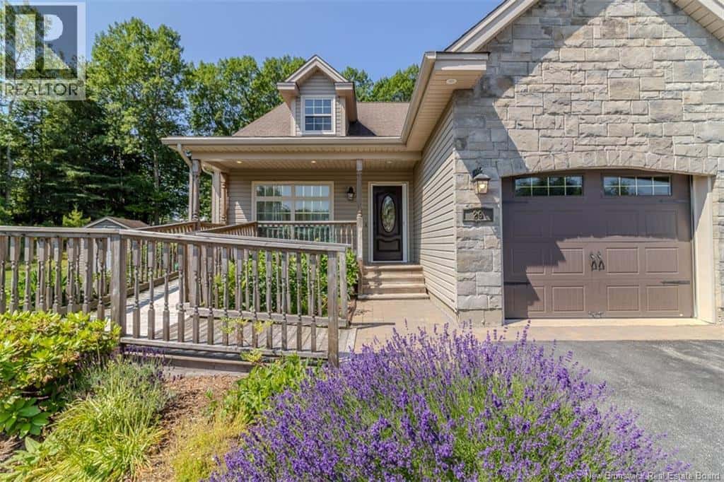 29 Wellington Court — Quispamsis, New Brunswick - Photo 2 of 35