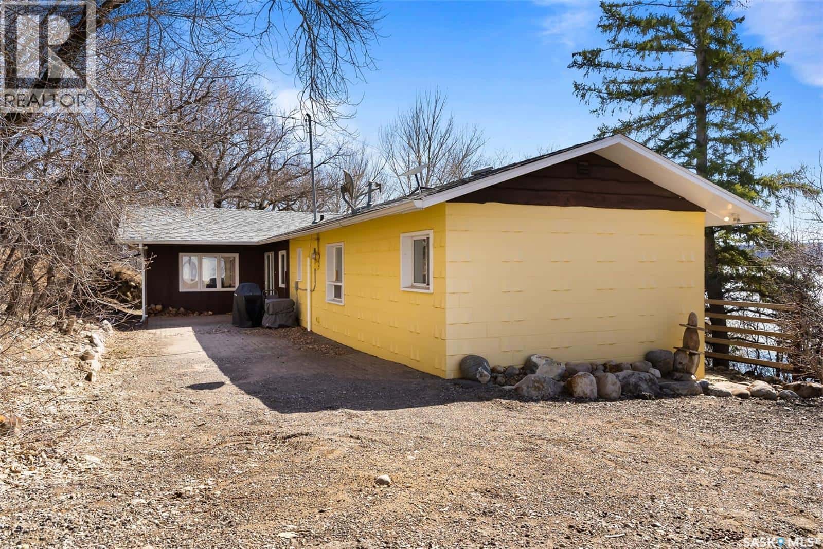 446 Pasqua Lake ROAD — North Qu'Appelle Rm No. 187, Saskatchewan - Photo 5 of 37