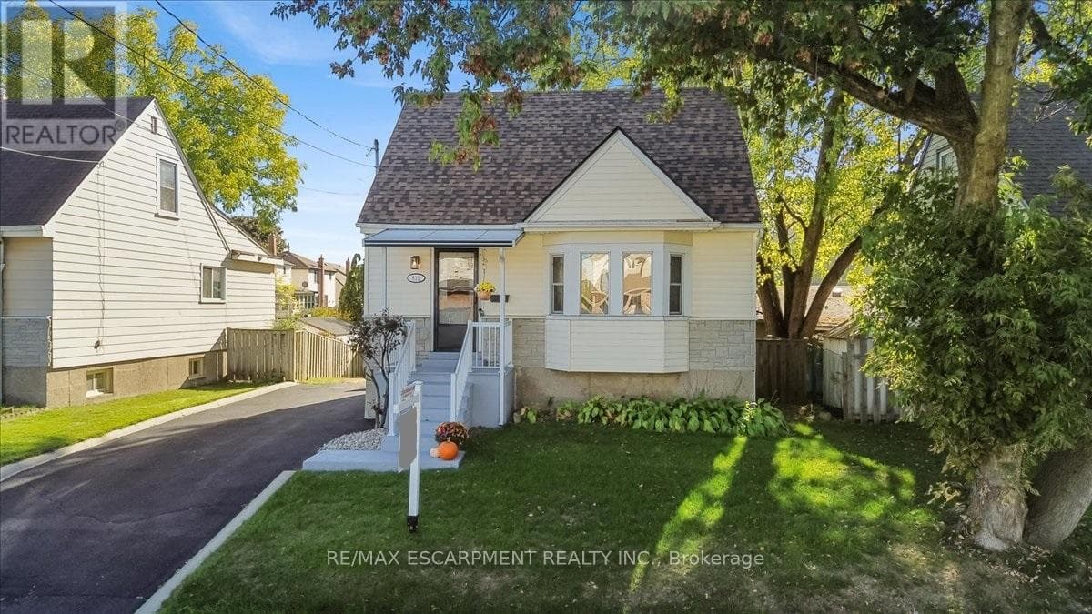 832 QUEENSDALE AVENUE — Hamilton (Raleigh), Ontario - Main photo