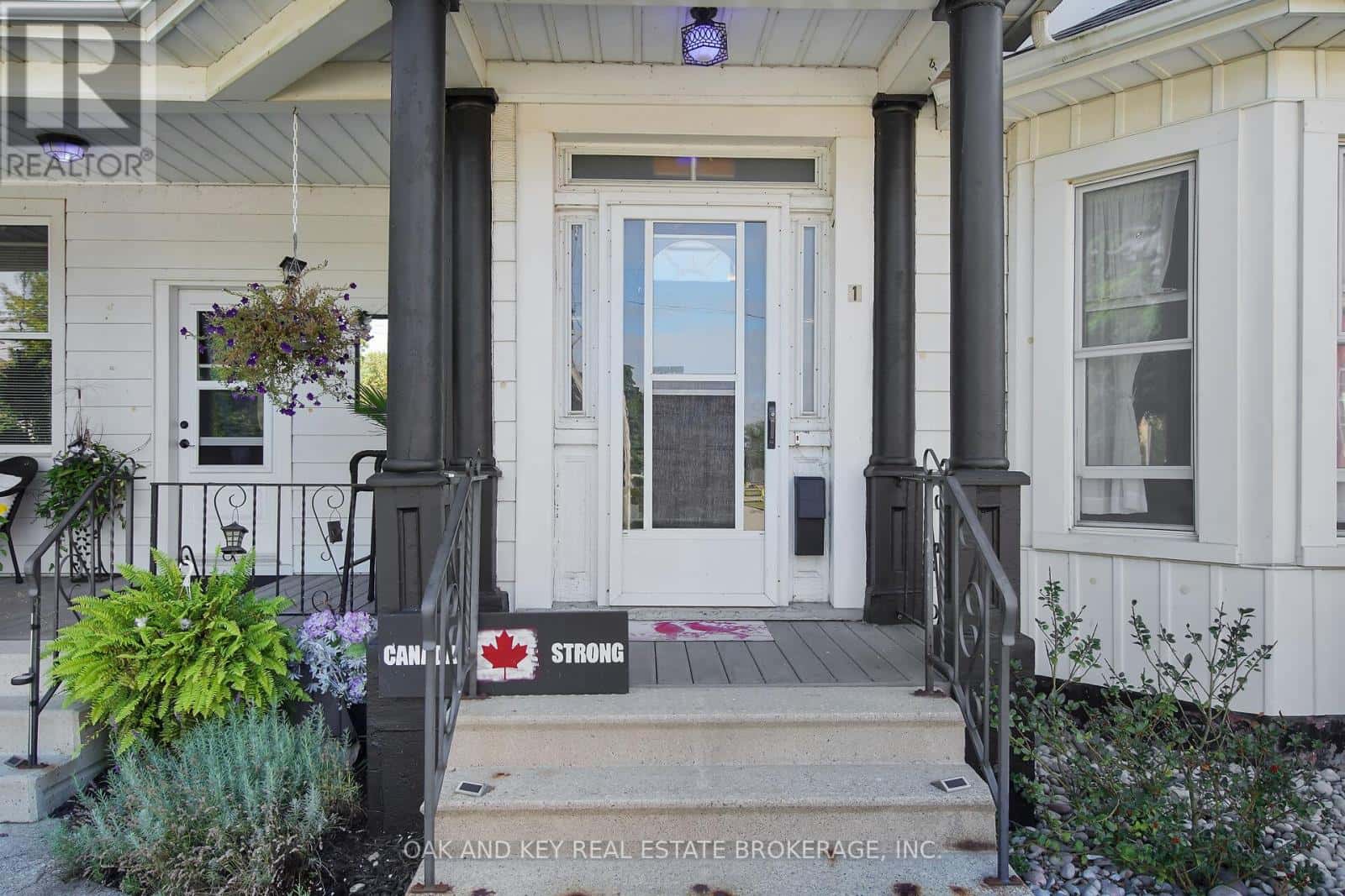 1 PRINCE STREET — Lambton Shores (Forest), Ontario - Photo 3 of 50