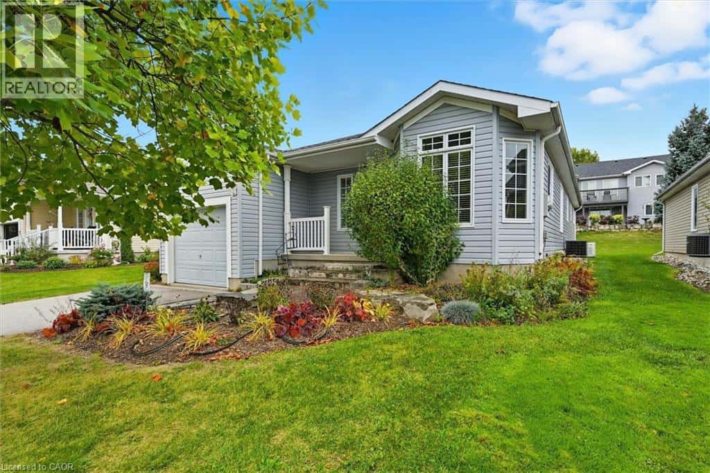 111 GRACEHILL Crescent — Freelton, Ontario - Photo 3 of 33