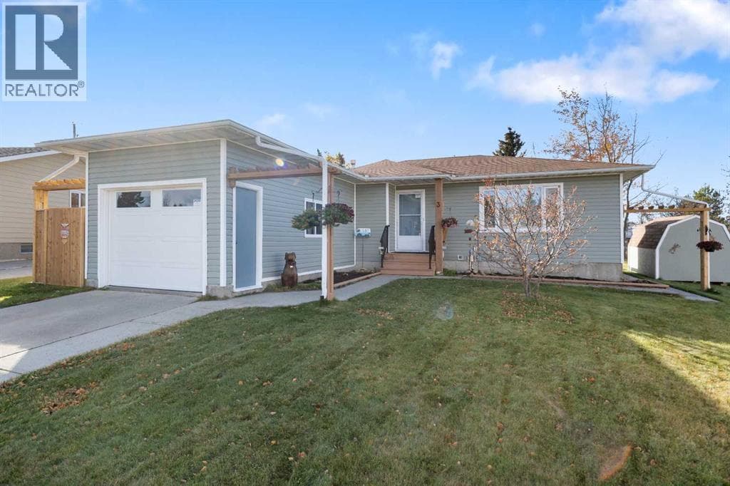 3 Isbister Avenue — Swan Hills, Alberta - Main photo