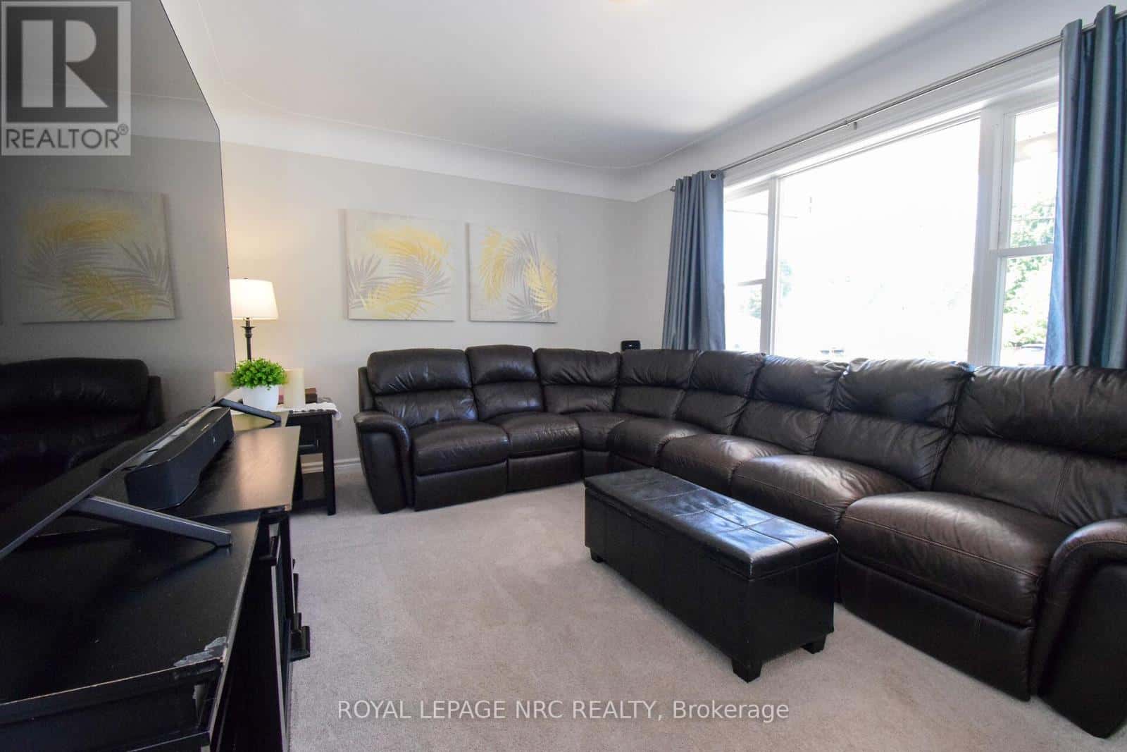 128 HAIG STREET — St. Catharines (Haig), Ontario - Photo 3 of 50