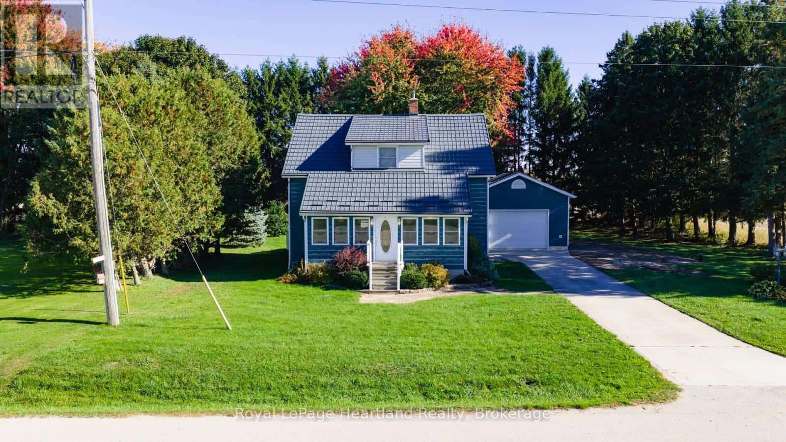 81528 NORTH LINE N — Huron East (McKillop), Ontario - Photo 2 of 50