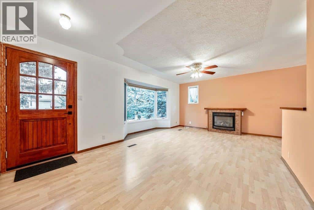 2505 21 Street — Nanton, Alberta - Photo 5 of 5