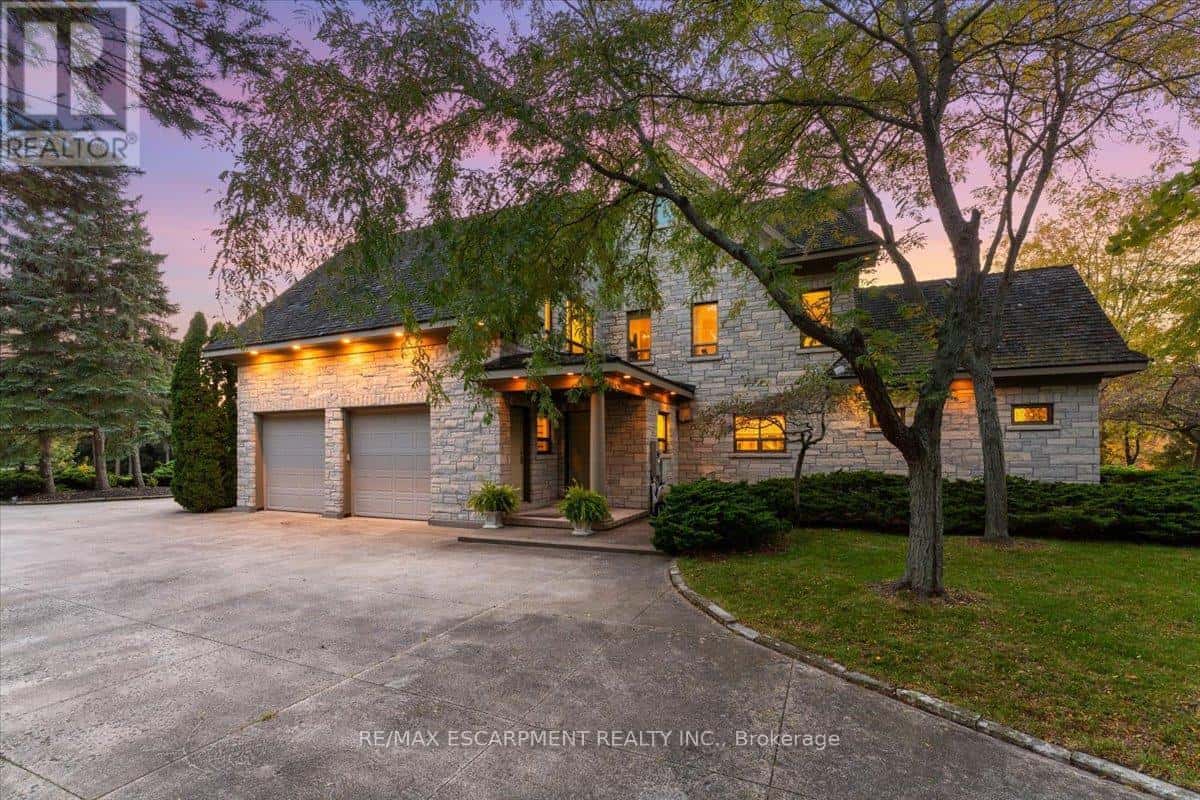 90 RIDGE ROAD W — Grimsby (Grimsby Escarpment), Ontario - Photo 4 of 40