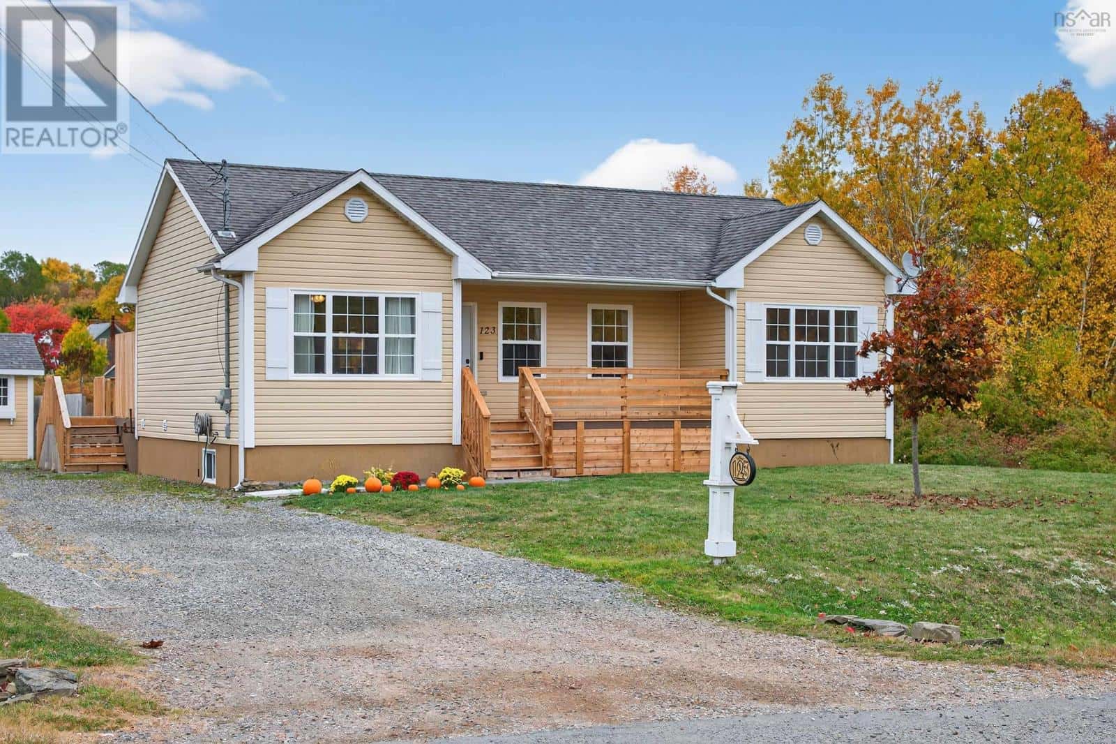 123 BARRINGTON — Sydney Mines, Nova Scotia - Photo 2 of 50