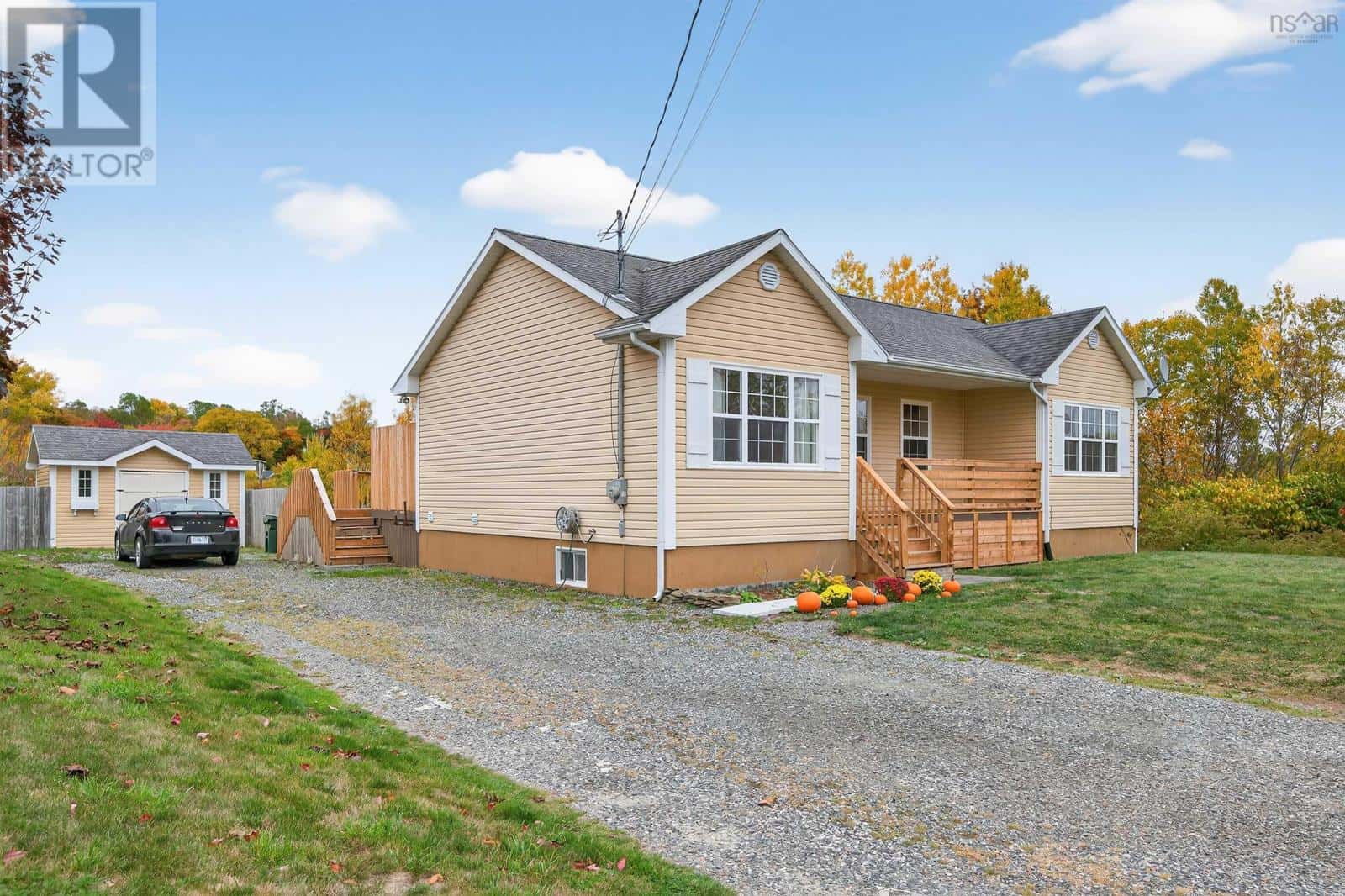 123 BARRINGTON — Sydney Mines, Nova Scotia - Photo 4 of 50