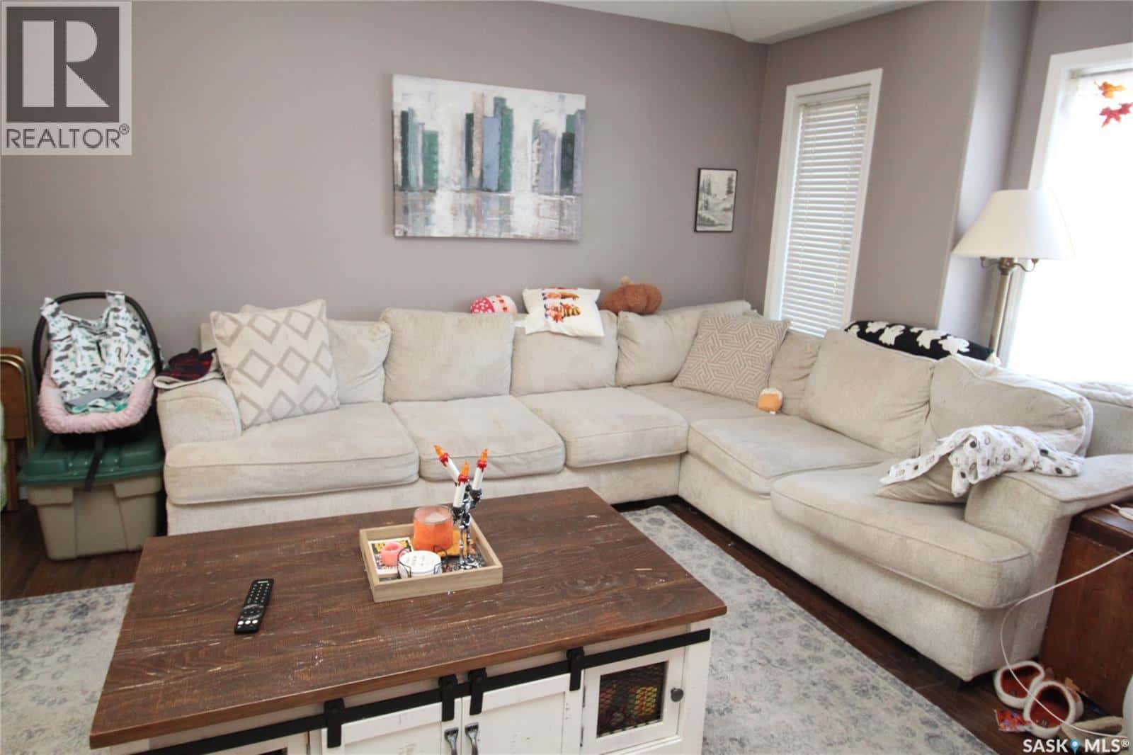 302 3rd STREET — Dundurn, Saskatchewan - Photo 2 of 9