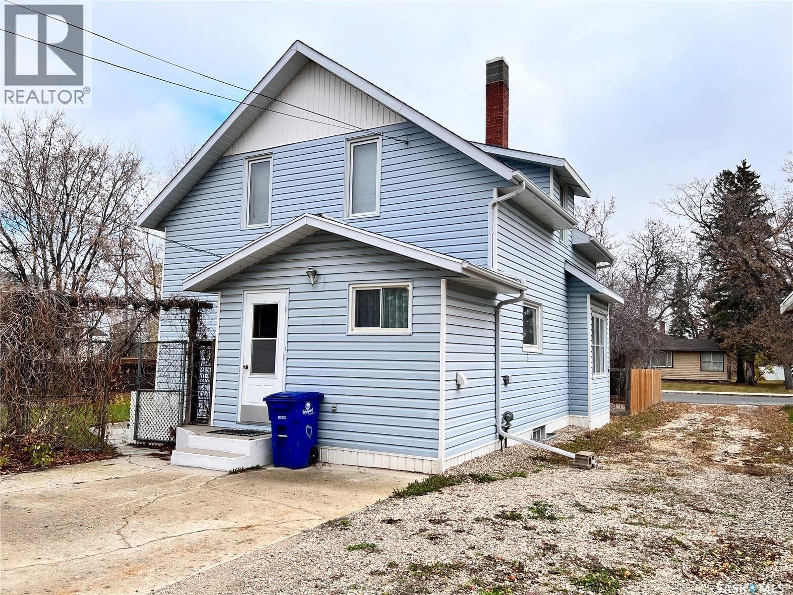 405 3rd STREET E — Wynyard, Saskatchewan - Main photo