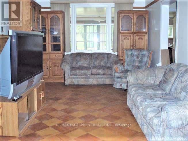 156 BOND STREET S — Hamilton (Westdale), Ontario - Photo 5 of 10