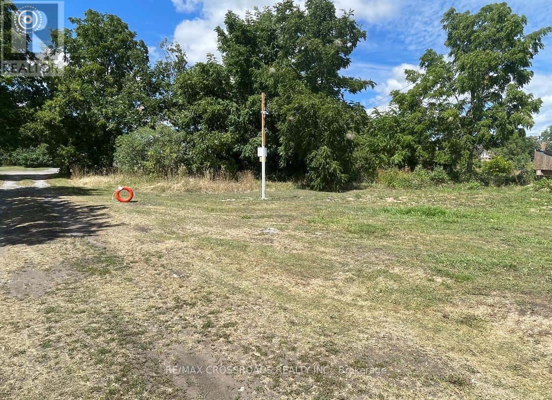 336 WATER STREET — Deseronto (Deseronto (Town)), Ontario - Photo 2 of 5