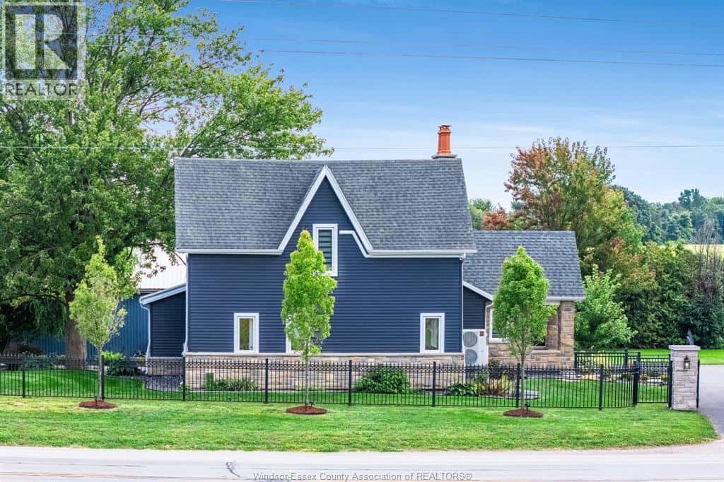 702 Talbot ROAD East — Wheatley, Ontario - Photo 2 of 50