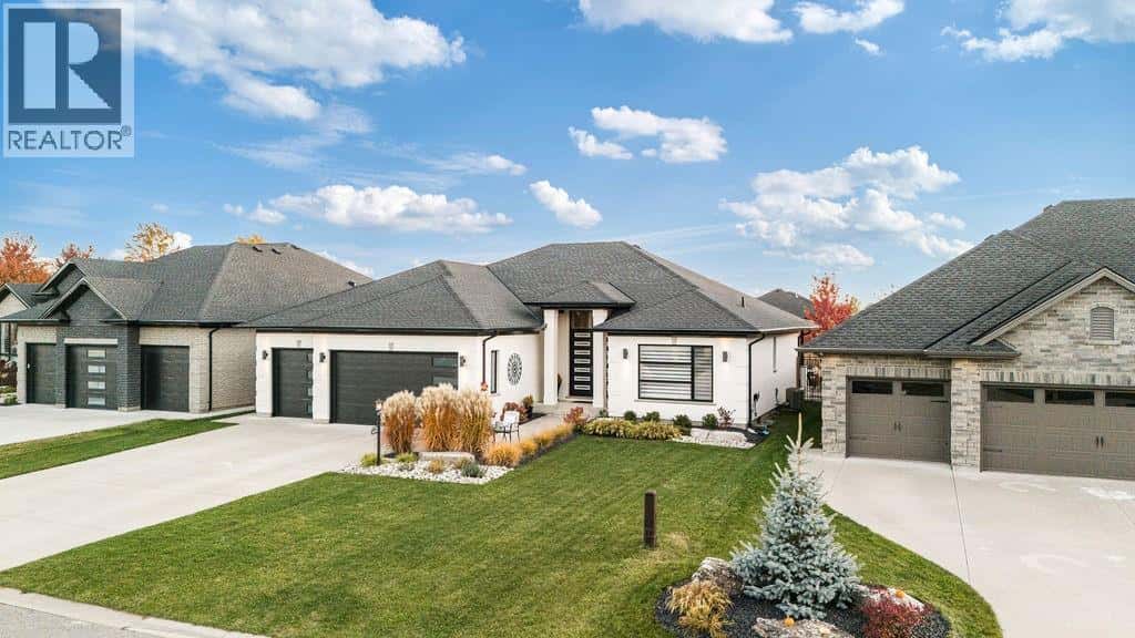 3489 TIMBER RIDGE ROAD — Plympton-Wyoming, Ontario - Photo 3 of 46