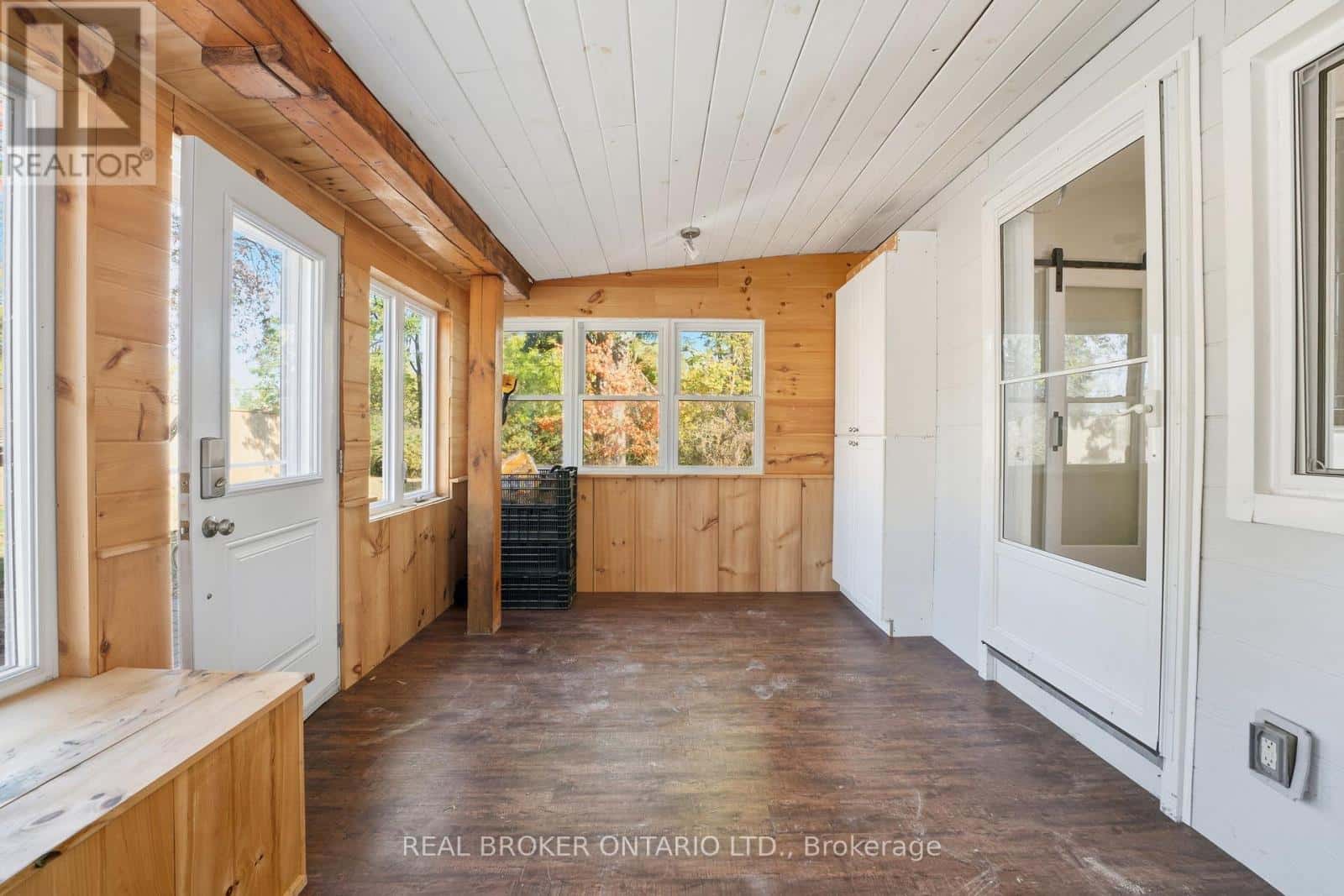 11683 SPRINGFIELD ROAD — Malahide (Springfield), Ontario - Photo 3 of 31