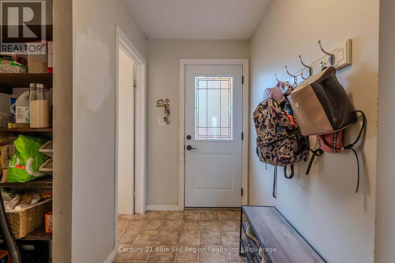 4 SOVEREIGN DRIVE — North Bay (Birchaven), Ontario - Photo 2 of 34