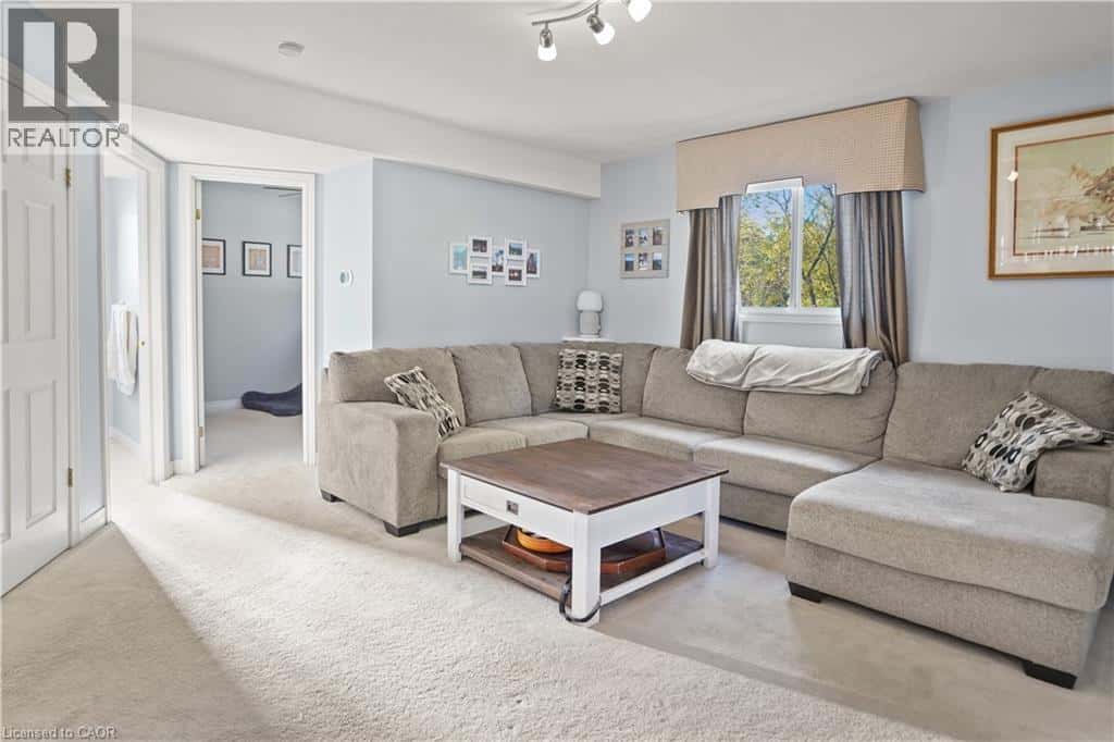 291 SCHNELLER Drive — Baden, Ontario - Photo 4 of 38