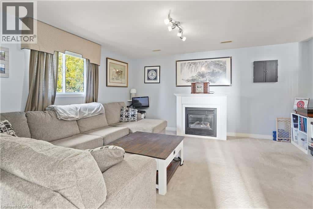 291 SCHNELLER Drive — Baden, Ontario - Photo 5 of 38