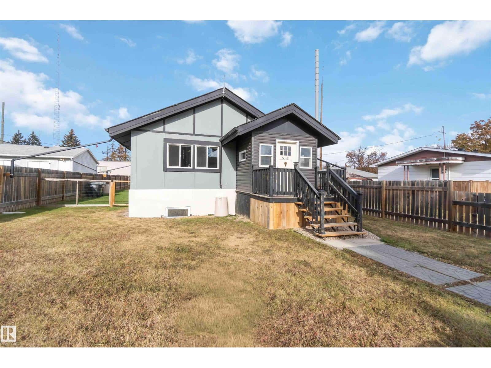 5012 49 AV — Bon Accord, Alberta - Photo 2 of 53