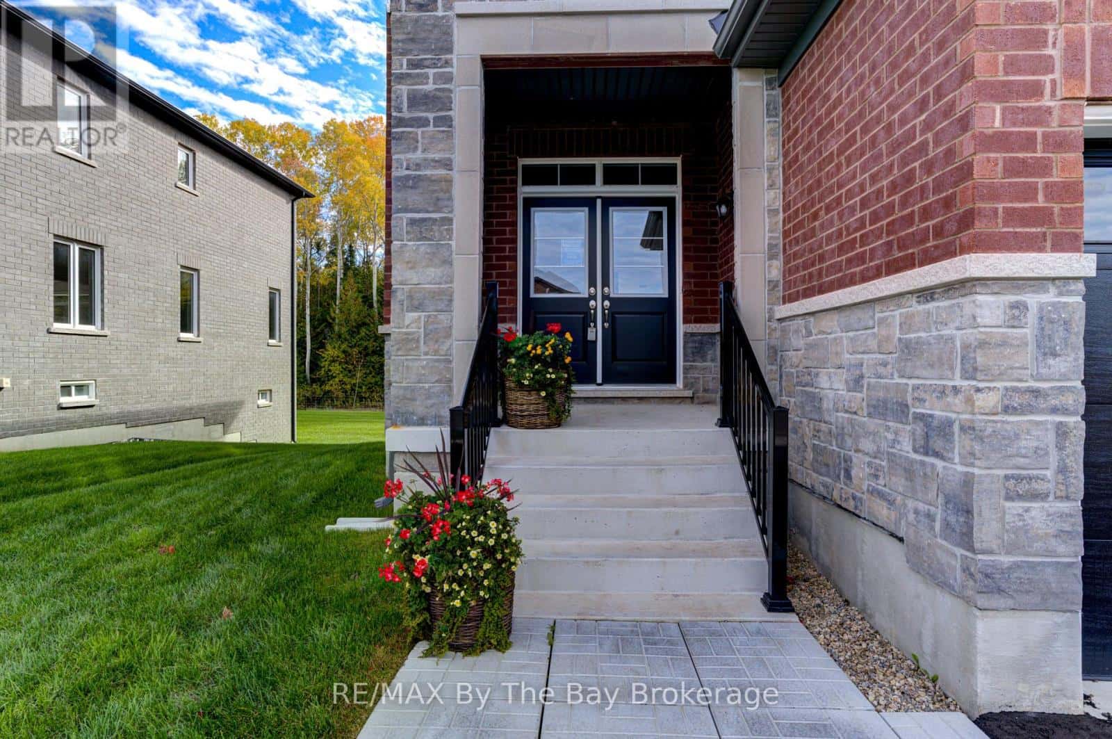 5 MISTY RIDGE ROAD — Wasaga Beach, Ontario - Photo 3 of 33