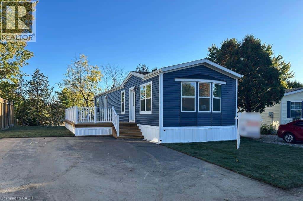 24 MACPHERSON Crescent — Flamborough, Ontario - Photo 2 of 18